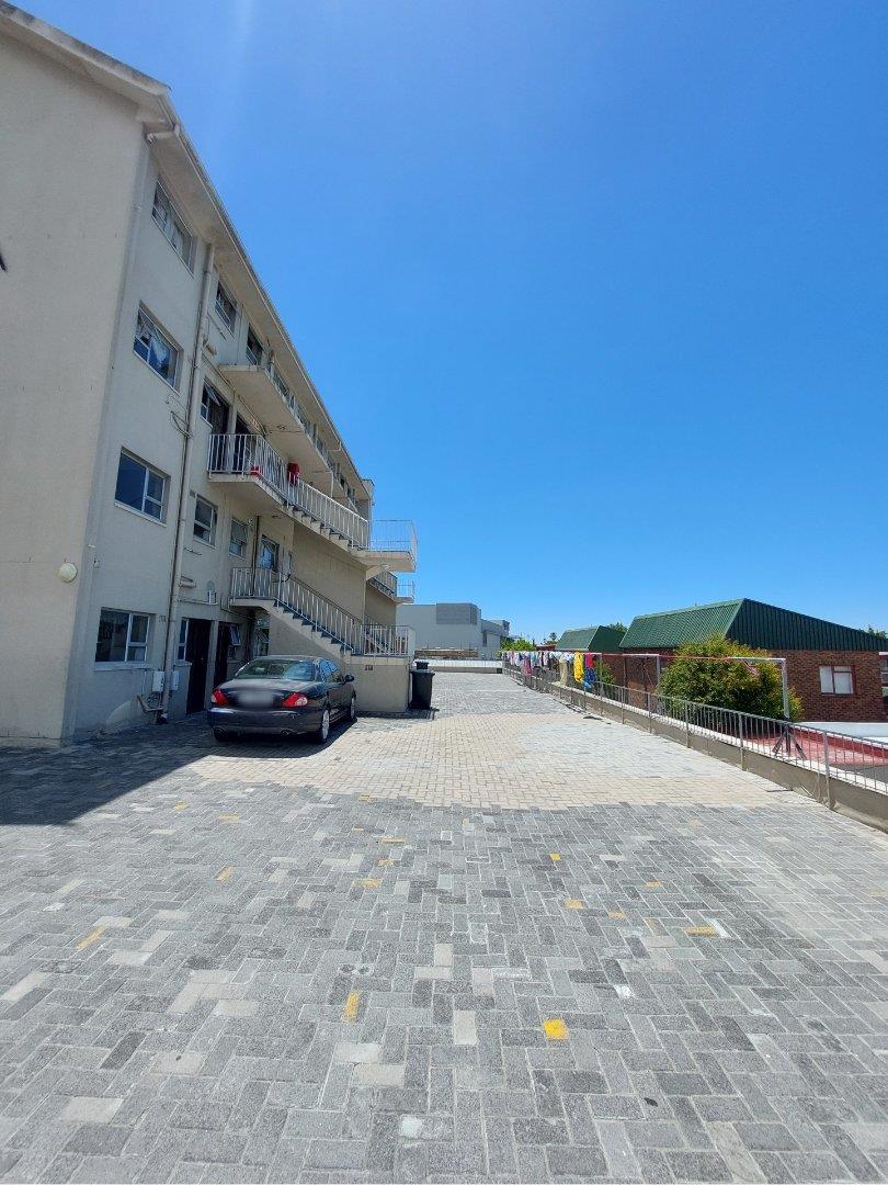 To Let 2 Bedroom Property for Rent in Claremont Western Cape